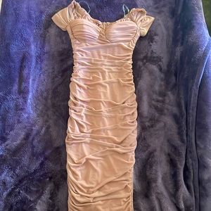 Formal dress / Mauve colored / Form fitting